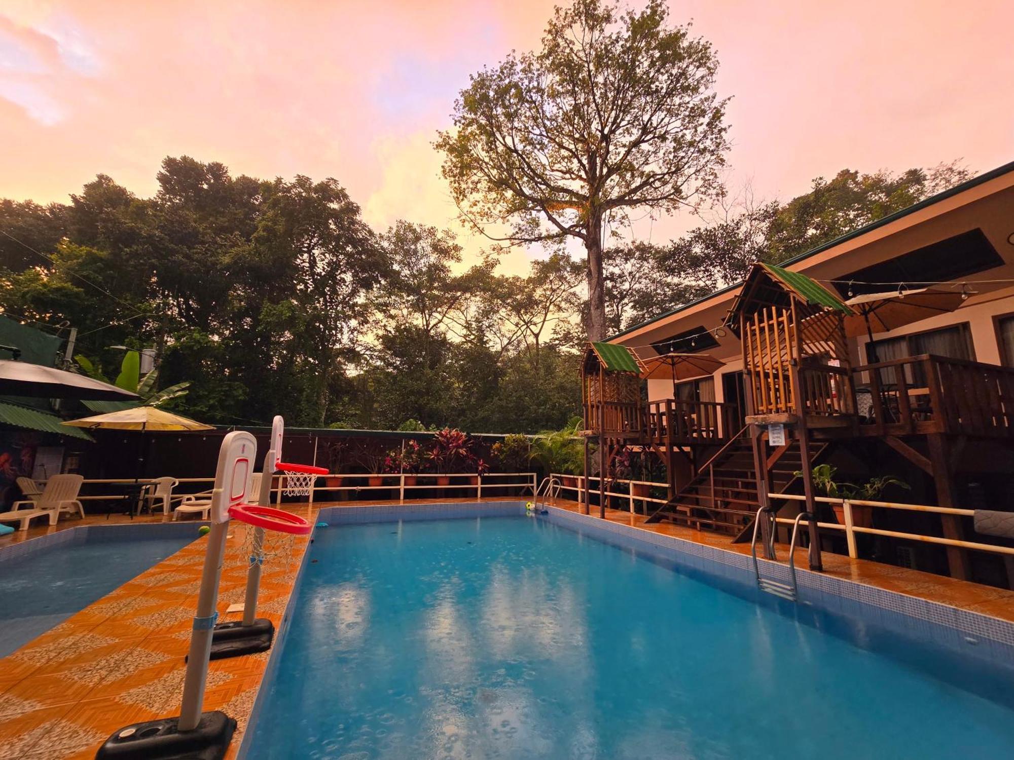 Cool Waters Jungle Villas Uvita Exterior photo